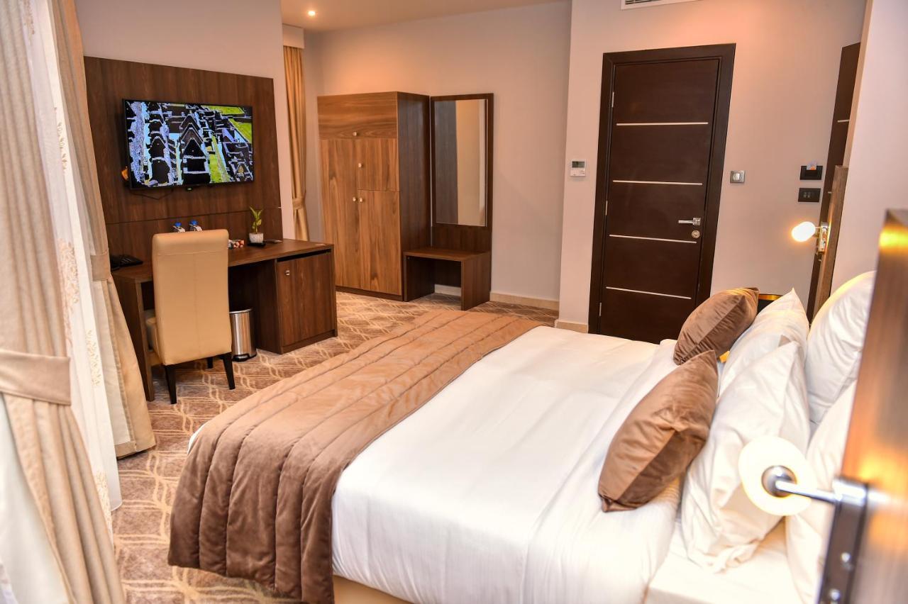 Mf Hotel Oran Bir El Djir Exterior foto